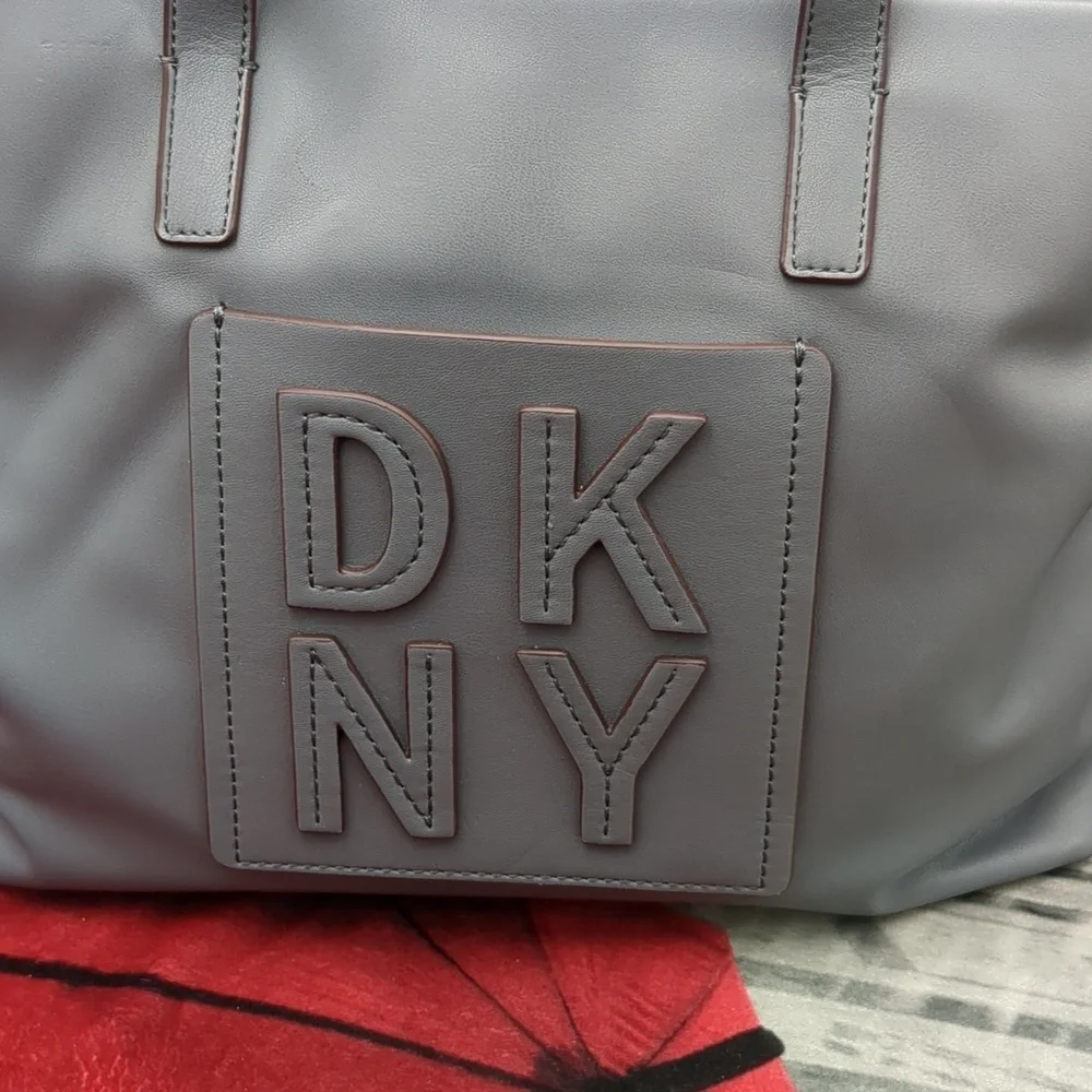 DKNY Tilly Zip top Tote